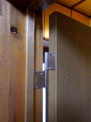 品川区の建具屋太明 施工例,ドアの吊元変更,ドアの開く方向を変える